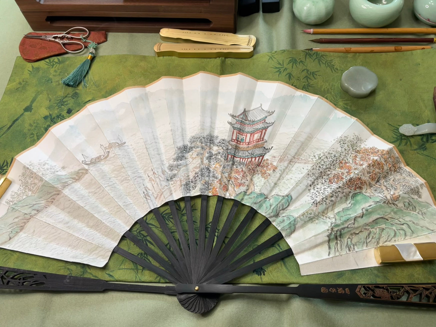 New Traditional Chinese brush paintings on folding fans